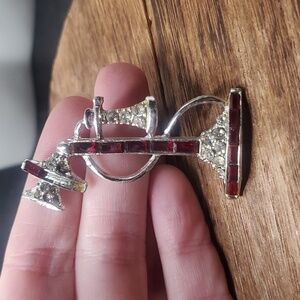 B803 old timey‎ vintage telephone brooch